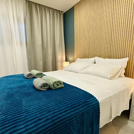 Luxury Diamond - Ocean View, Big Terraces, Air Con, Wifi *